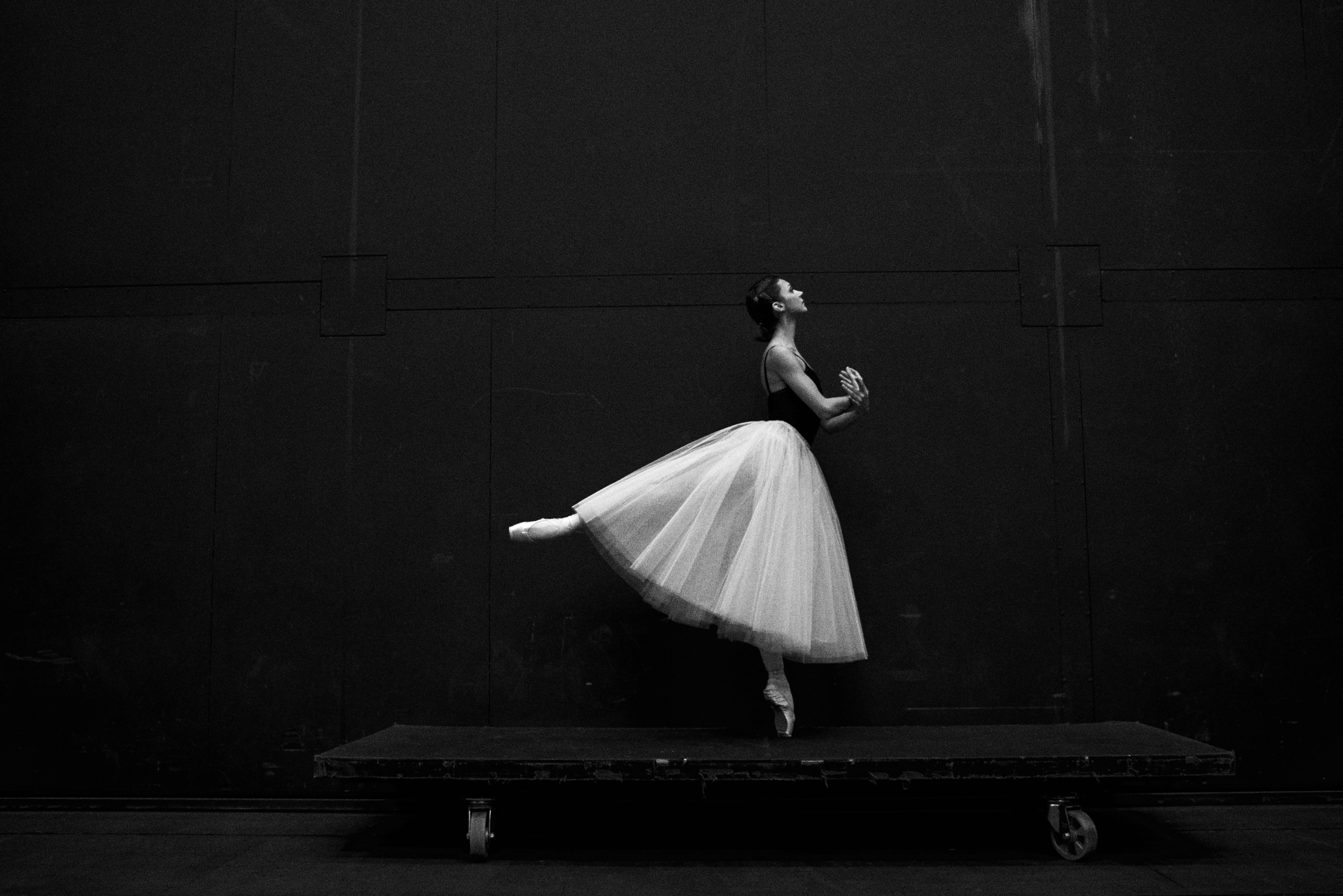 ballerina pose